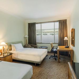 Royal Twin Room Club lounge access